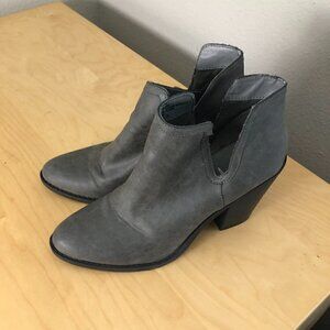 CURFEW Kaylee Heeled Booties Women's size 9 M Gray with Black 49495010